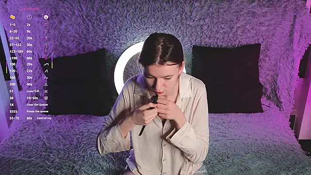 RochelCozzi online show from 12/14/25, 04:34