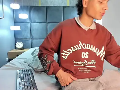 MattFiore online show from 11/25/25, 12:05