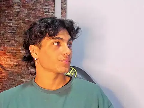 MattFiore online show from 12/14/25, 06:01