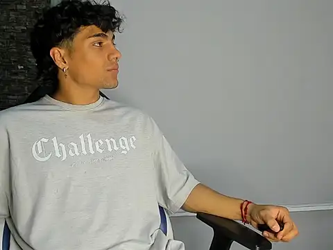 MattFiore online show from 01/12/26, 07:52