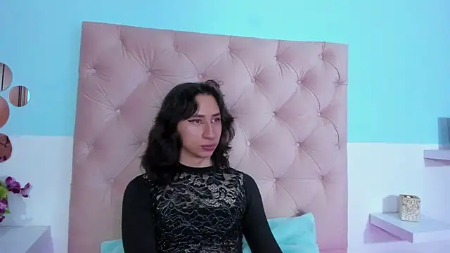 Charlothe 7 online show from 11/14/25, 04:33