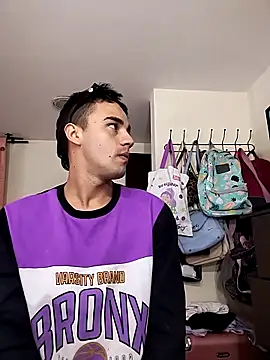 Snapshot of ElProhibido_ chatting on 11/14/25, 11:35 ElProhibido online show from 11/14/25, 11:35