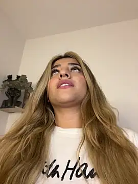 Isabella SparxS online show from 12/19/25, 05:09