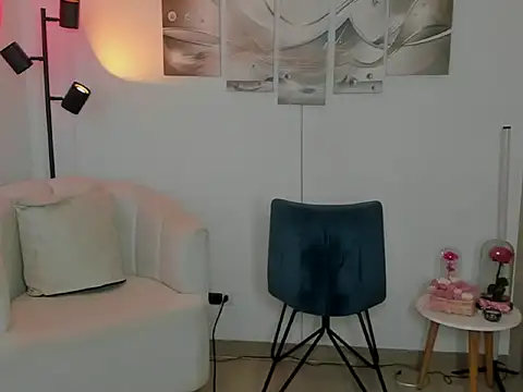 Snapshot of haileyflorez_ chatting on 02/07/26, 06:11 haileyflorez online show from 02/07/26, 06:11