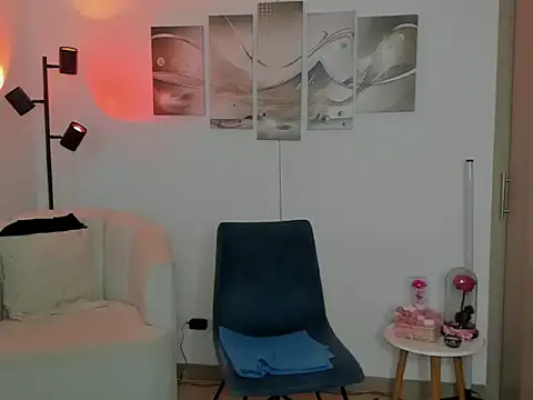 Snapshot of haileyflorez_ chatting on 02/08/26, 06:22 haileyflorez online show from 02/08/26, 06:22