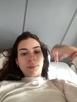 Snapshot of fer-nanda chatting on 02/02/26, 11:42 fer-nanda online show from 02/02/26, 11:42