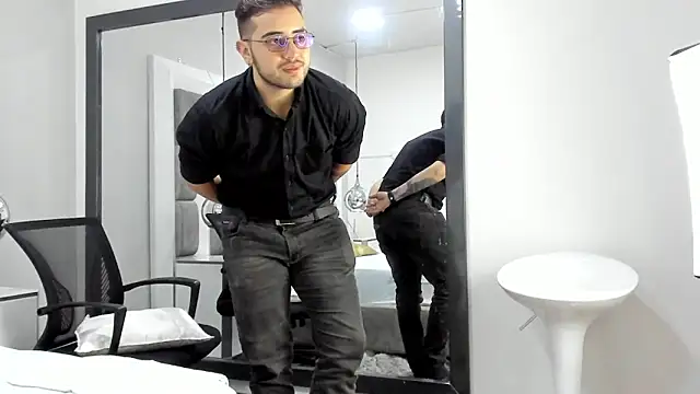 Ethan Greys online show from 11/20/25, 04:01