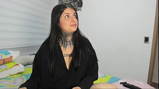 Snapshot of Lia_levine chatting on 03/27/26, 06:40 Lia levine online show from 03/27/26, 06:40