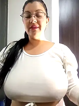 Snapshot of CelesteAlvarez1989 chatting on 03/21/26, 04:39 CelesteAlvarez1989 online show from 03/21/26, 04:39