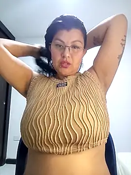 Snapshot of CelesteAlvarez1989 chatting on 04/14/26, 05:02 CelesteAlvarez1989 online show from 04/14/26, 05:02