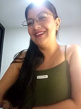 Snapshot of CelesteAlvarez1989 chatting on 04/22/26, 04:37 CelesteAlvarez1989 online show from 04/22/26, 04:37