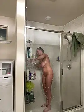 Ayybaebay online show from 12/21/25, 12:07