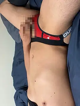 Snapshot of trtr9595 chatting on 11/14/25, 08:40 trtr9595 online show from 11/14/25, 08:40