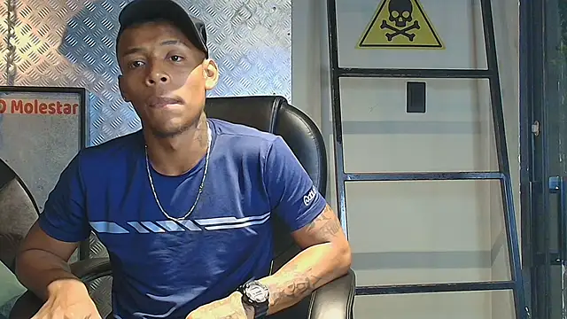 xander molina online show from 11/19/25, 03:50