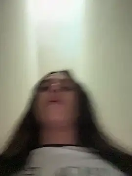 Isabella Hillss online show from 11/25/25, 07:36