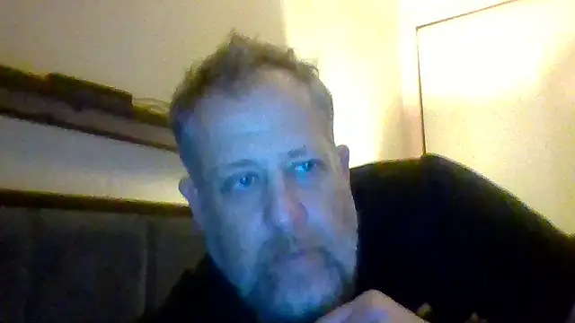 Snapshot of Mikey40wv chatting on 11/16/25, 11:05 Mikey40wv online show from 11/16/25, 11:05