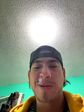 Snapshot of algila08 chatting on 11/23/25, 05:40 algila08 online show from 11/23/25, 05:40