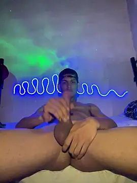 Snapshot of Luigi_cumming1 chatting on 04/05/26, 09:01 Luigi cumming1 online show from 04/05/26, 09:01