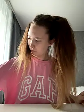 Holy Poly online show from 12/05/25, 08:23