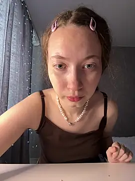 Snapshot of Holy_Poly chatting on 02/24/26, 05:49 Holy Poly online show from 02/24/26, 05:49