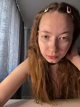 Snapshot of Holy_Poly chatting on 03/31/26, 05:19 Holy Poly online show from 03/31/26, 05:19