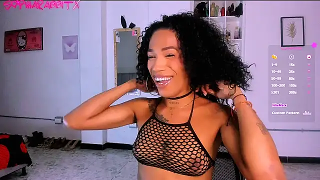 Snapshot of _Larabbitxx chatting on 05/22/26, 04:52 Larabbitxx online show from 05/22/26, 04:52