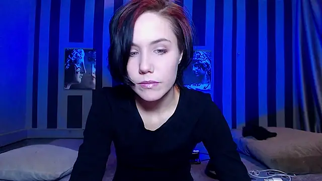 Snapshot of onaloon chatting on 11/17/25, 03:56 onaloon online show from 11/17/25, 03:56