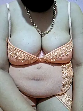 mnbvcxzqwertyuiop1235 online show from 03/20/26, 12:43