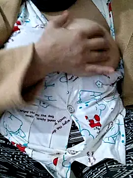 mnbvcxzqwertyuiop1235 online show from 04/08/26, 03:12