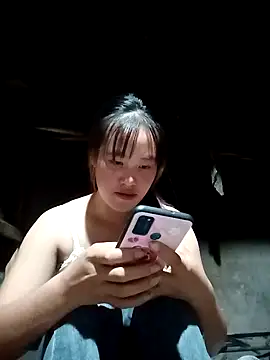 Snapshot of sorry-yeu chatting on 11/16/25, 02:11 sorry-yeu online show from 11/16/25, 02:11