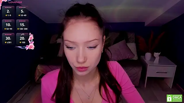 brittbrucker  online show from 11/18/25, 06:51