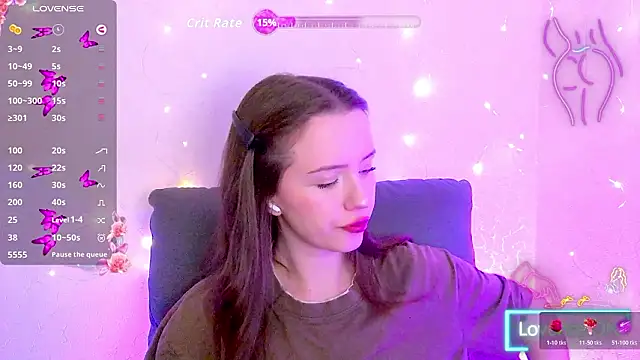 Snapshot of BellaVelure6767 chatting on 03/11/26, 10:49 BellaVelure6767 online show from 03/11/26, 10:49