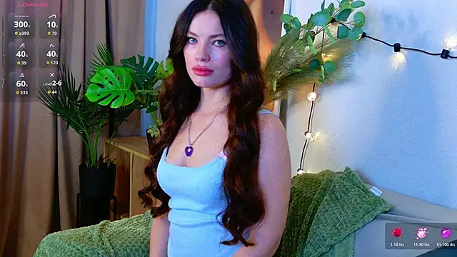 Taylla Nouell online show from 12/02/25, 07:36