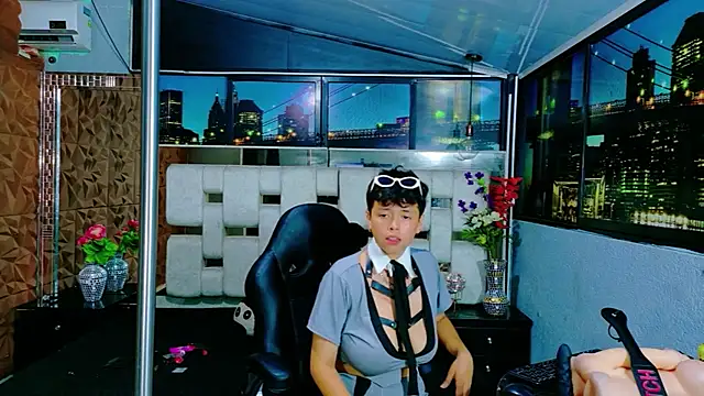 Snapshot of lunabustygirl chatting on 11/28/25, 02:36 lunabustygirl online show from 11/28/25, 02:36