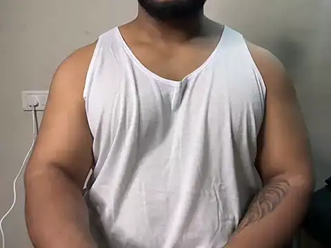 Snapshot of hot_rocco1 chatting on 11/14/25, 05:11 hot rocco1 online show from 11/14/25, 05:11