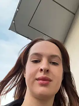 Snapshot of hani_obsessed chatting on 11/21/25, 01:10 hani obsessed online show from 11/21/25, 01:10