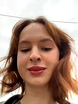 Snapshot of hani_obsessed chatting on 11/26/25, 09:21 hani obsessed online show from 11/26/25, 09:21