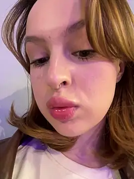 Snapshot of hani_obsessed chatting on 03/12/26, 01:17 hani obsessed online show from 03/12/26, 01:17