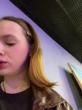 Snapshot of hani_obsessed chatting on 03/18/26, 10:51 hani obsessed online show from 03/18/26, 10:51