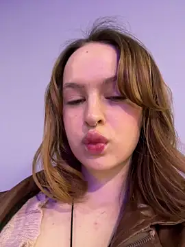 Snapshot of hani_obsessed chatting on 04/04/26, 10:35 hani obsessed online show from 04/04/26, 10:35