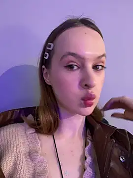 Snapshot of hani_obsessed chatting on 04/10/26, 10:53 hani obsessed online show from 04/10/26, 10:53