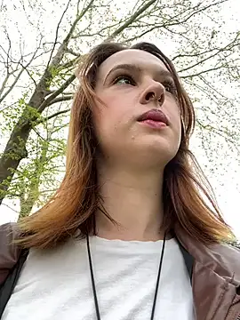 Snapshot of hani_obsessed chatting on 04/18/26, 10:41 hani obsessed online show from 04/18/26, 10:41