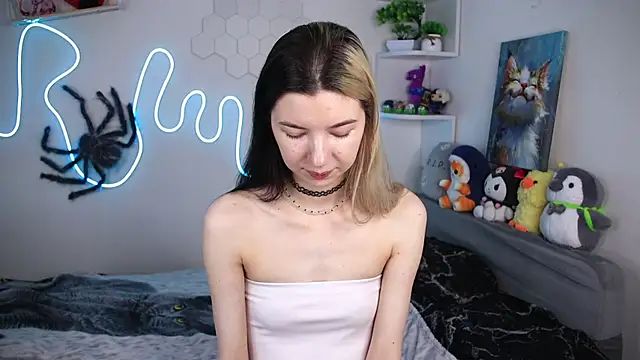 Emmie shy online show from 06/17/26, 12:50