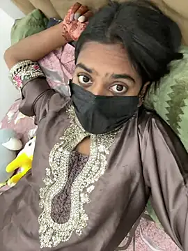 Snapshot of sexyayeshadesi chatting on 03/21/26, 06:22 sexyayeshadesi online show from 03/21/26, 06:22