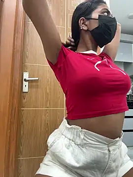 Snapshot of sexyayeshadesi chatting on 04/02/26, 06:38 sexyayeshadesi online show from 04/02/26, 06:38