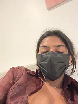 Snapshot of sexyayeshadesi chatting on 04/16/26, 05:25 sexyayeshadesi online show from 04/16/26, 05:25