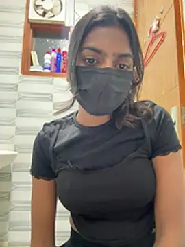 Snapshot of sexyayeshadesi chatting on 05/07/26, 06:13 sexyayeshadesi online show from 05/07/26, 06:13