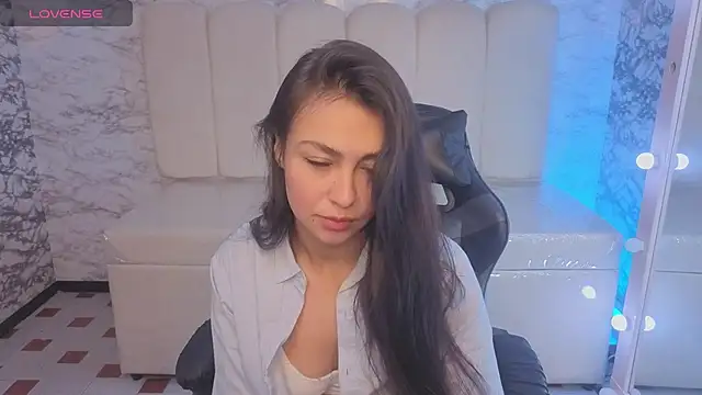 Maleja v  online show from 11/21/25, 01:21