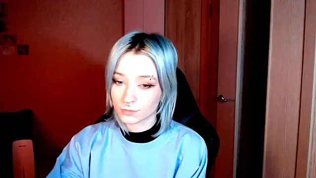 SophiaLur online show from 11/21/25, 03:54