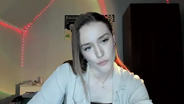 tinyglow online show from 12/04/25, 04:59